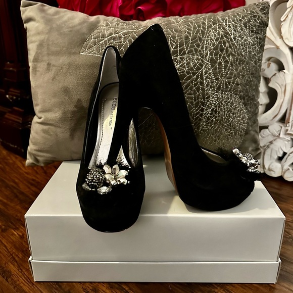 BCBG Suede Heels - Picture 3 of 5